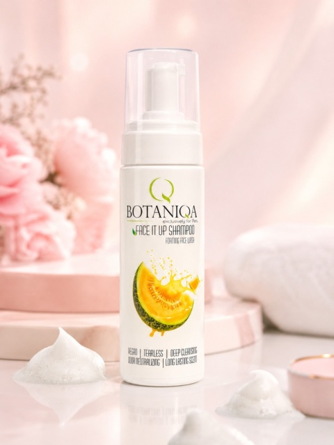 Botaniqa Face It Up Shampoo - pianka do mycia pyszczka i okolic oczu psa 150 ml