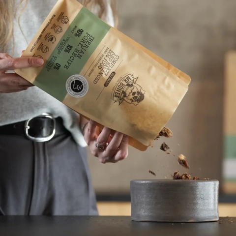 Mr. Bones - Dry BARF Iberian Pork - karma dla psa suszona powietrzem - wieprzowina iberyjska - 450g Mr. Bones - Dry BARF Iberian Pork - karma dla psa suszona powietrzem - wieprzowina iberyjska - 450g